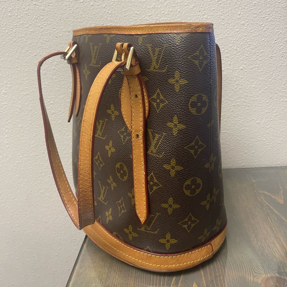 Louis Vuitton Purse
